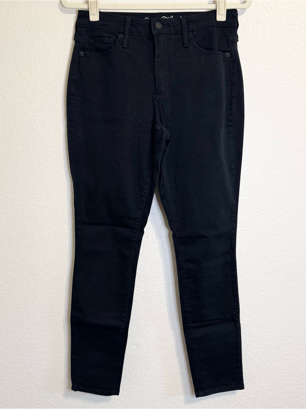 Universal Thread Black High-Rise Skinny Jeans - 6 / 28